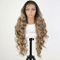 Princesse Wavy bonde 32 pouce. 13x6 HD lace - Perruque ondulé  longue de luxe résistante à la chaleur pour un style glamour